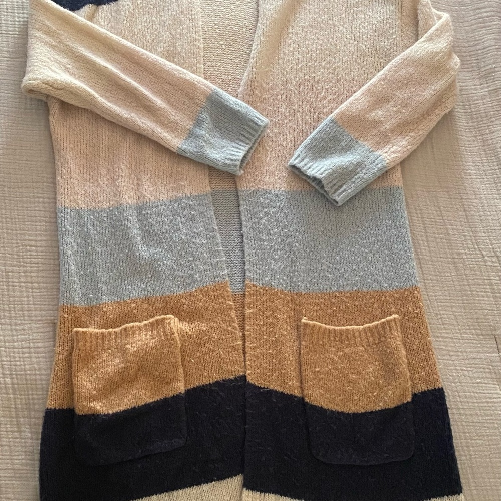 Cardigan sweater